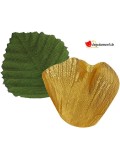 Pétales dorées métallisées avec feuilles