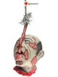 Tête d'homme avec crochet en bouche